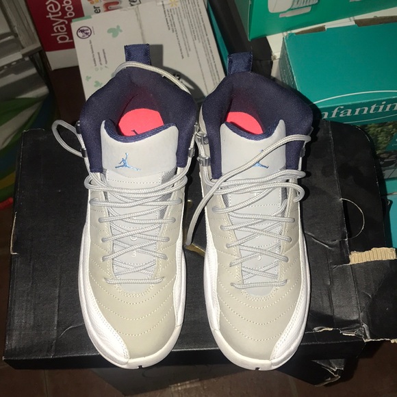 Jordan 12 - Picture 3 of 3